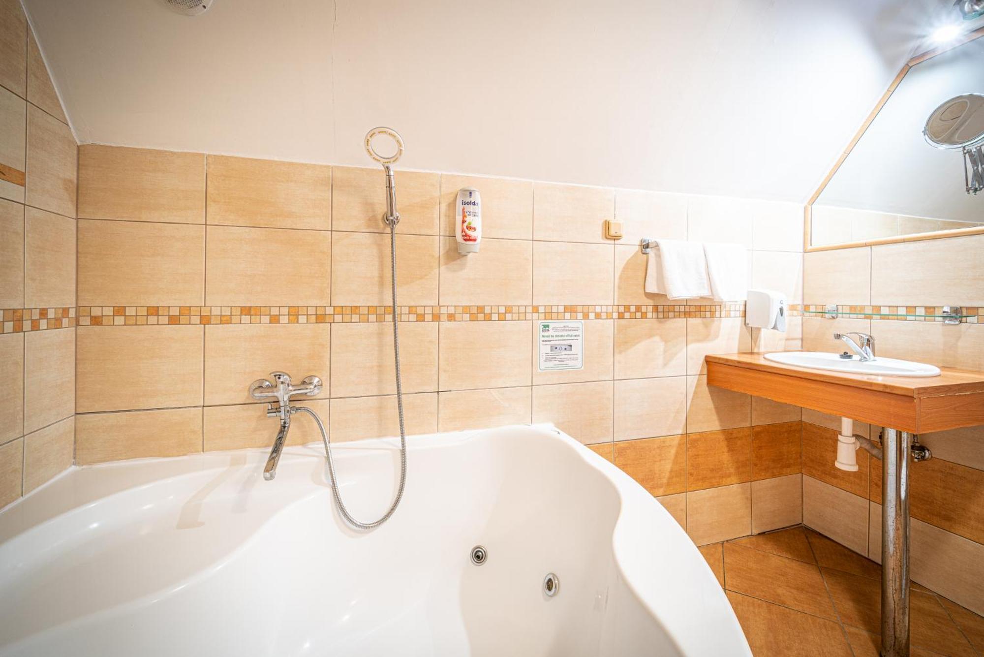 Bungalovy Sepetna - Pro 4 Osoby Ostravice Bagian luar foto